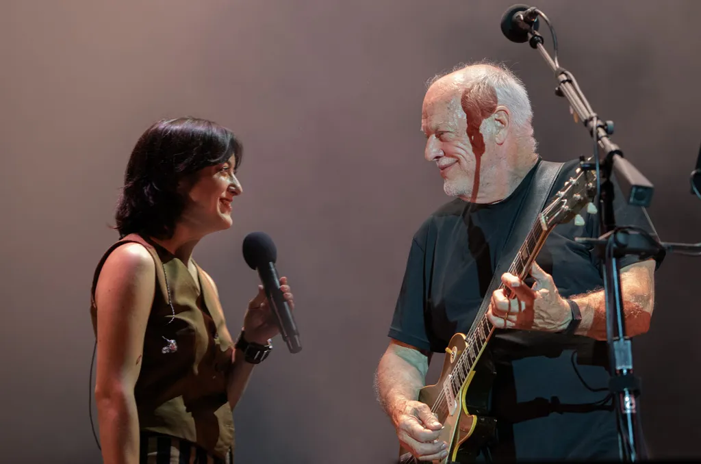 A pura clase y estilo: David Gilmour inició el Luck and Strange Tour