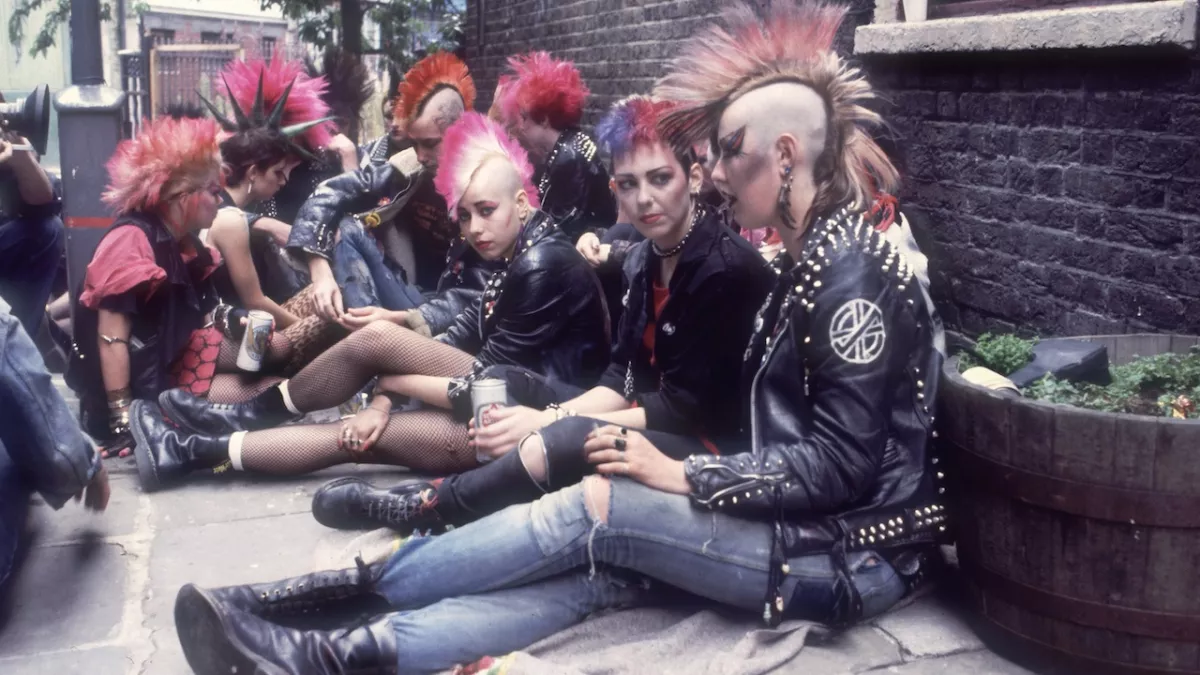 Fat Mike de NOFX y célebres músicos del estilo abrirán el primer museo de punk rock de la historia