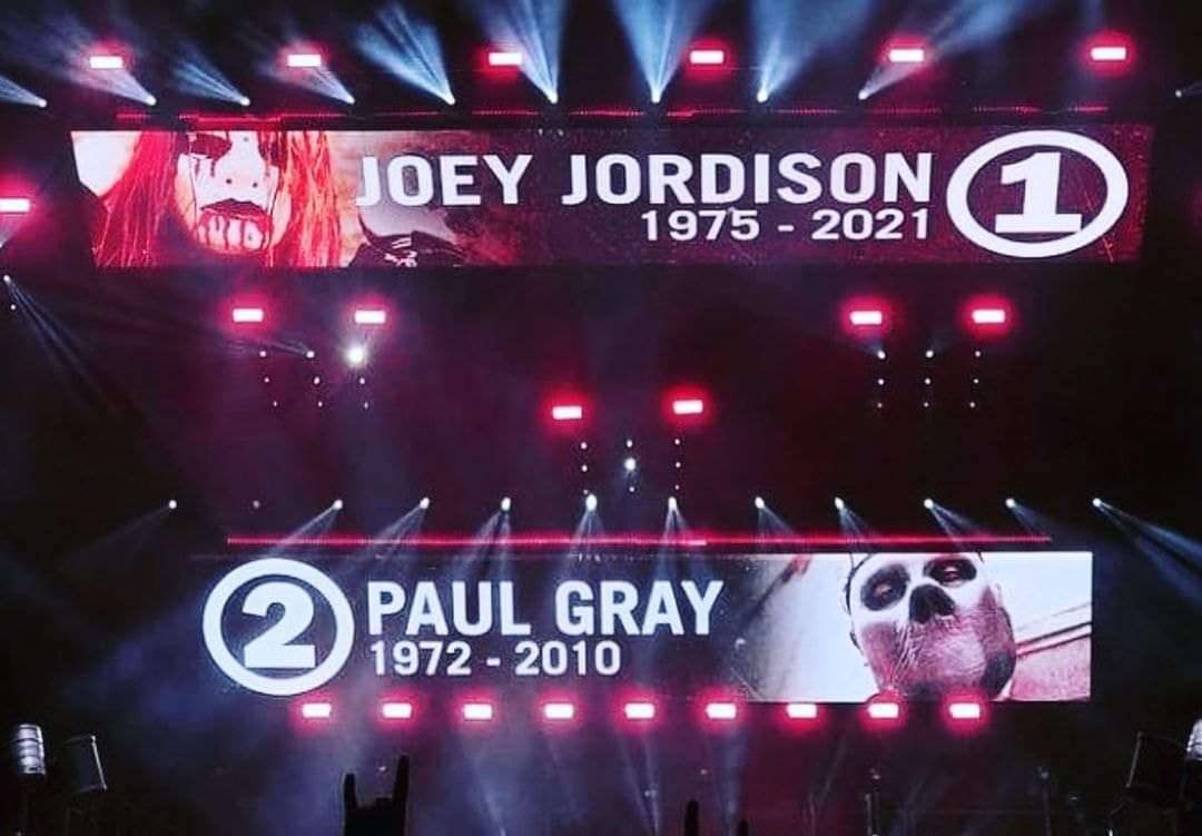 Slipknot dedica homenaje a Joey Jordison y Paul Gray en su presentación en el Knotfest