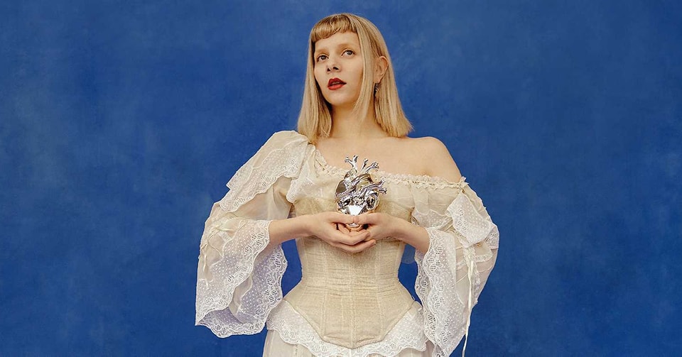 Aurora – «What Happened to The Heart?»: Una interpelación sonora a los tiempos actuales