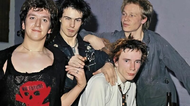 El fuego artífice del furioso «Never Mind the Bollocks» de los Sex Pistols en el nuevo libro  de Marcos Gendre